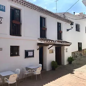 Hotel Del Bandolero, Borge