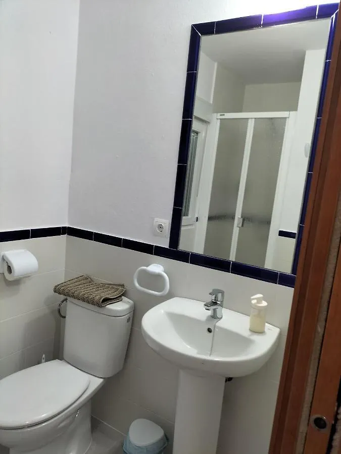 Ochomin Hostel San Martin del tesorillo Guest house