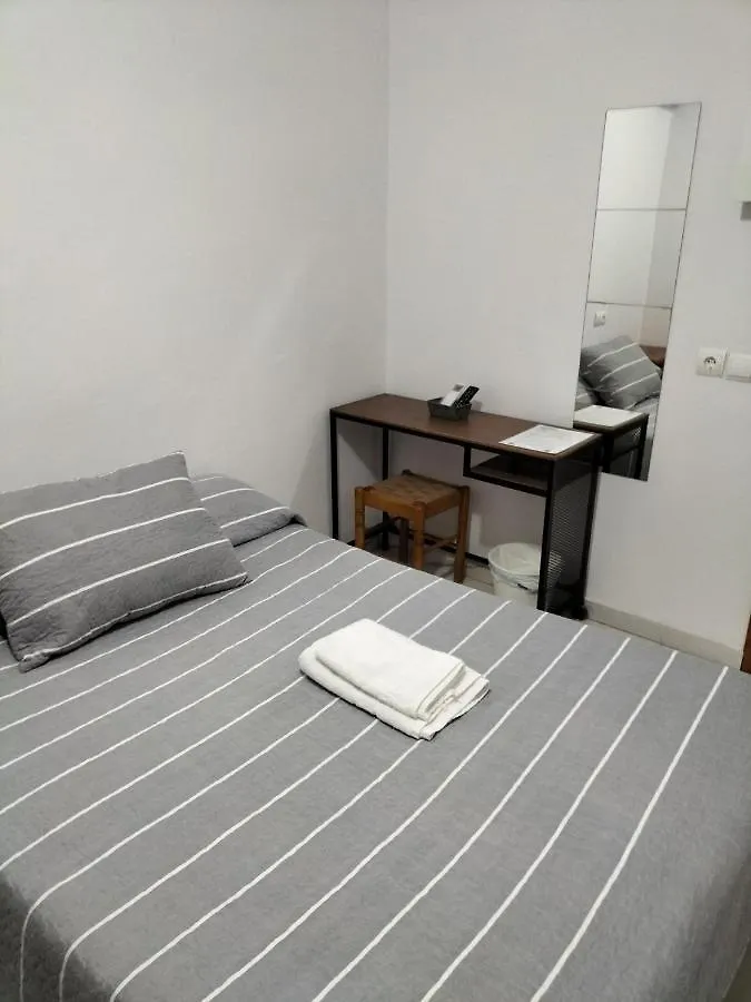 Ochomin Hostel San Martin del tesorillo Spain